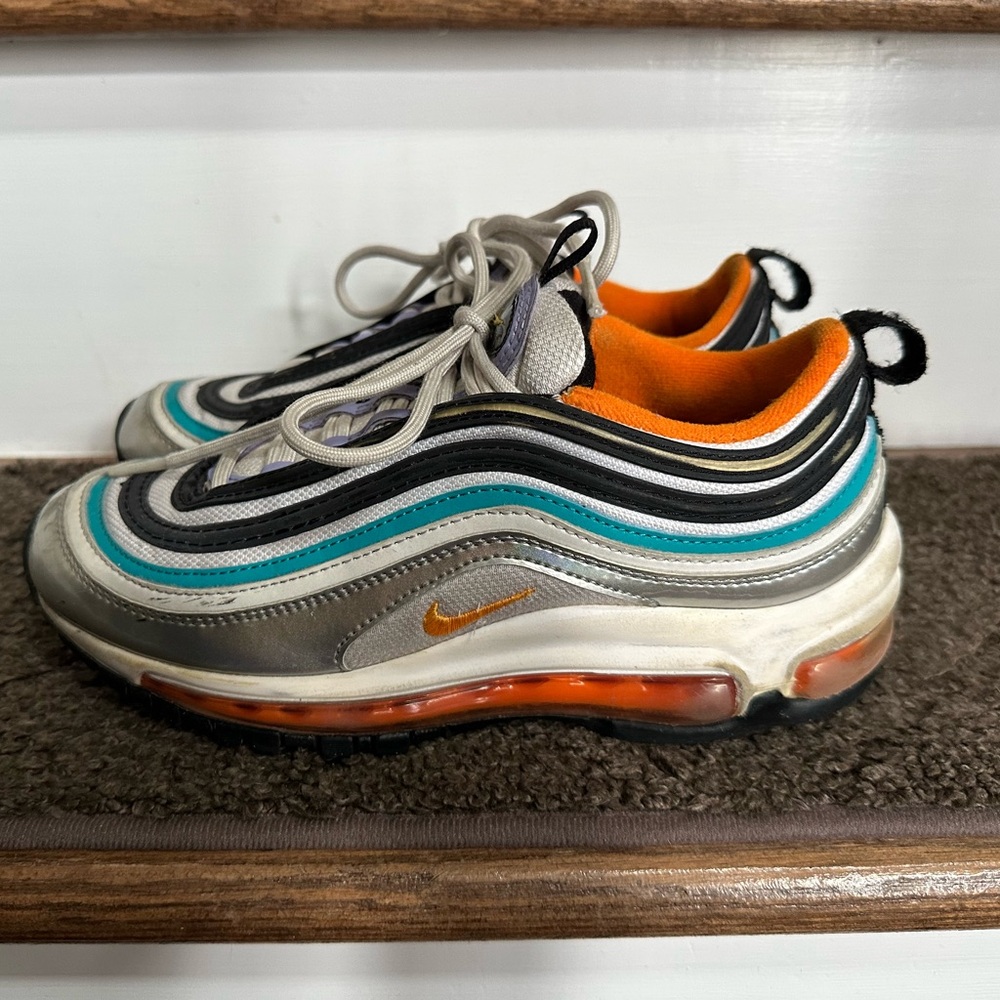 Nike Air Max youth size 4Y GUC